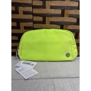 Lululemon Everywhere Belt Bag  Fluorescent Green - 1L - Crossbody Activewear NWT